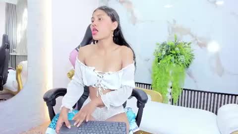 A R I S   online show from July 12, 6:32 pm