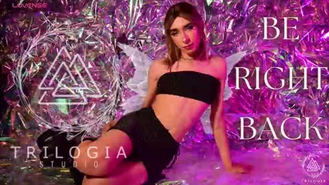 Snapshot of arivega chatting on December 24, 7:49 am Nice to meet you thumb up me please its important I LOOK MY BIO DOWN online show from December 24, 7:49 am