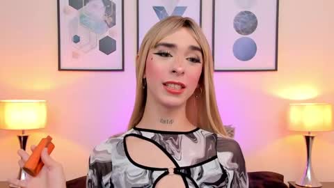 Snapshot of arivega chatting on January 14, 1:15 am Nice to meet you thumb up me please its important I LOOK MY BIO DOWN online show from January 14, 1:15 am