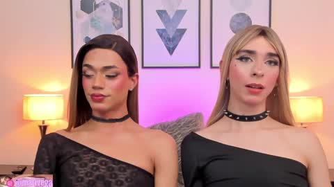 Snapshot of arivega chatting on January 15, 5:40 am Nice to meet you thumb up me please its important I LOOK MY BIO DOWN online show from January 15, 5:40 am