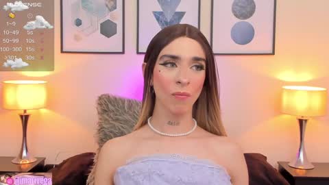 Snapshot of arivega chatting on January 26, 1:31 am Nice to meet you thumb up me please its important I LOOK MY BIO DOWN online show from January 26, 1:31 am