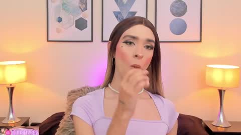 Snapshot of arivega chatting on February 6, 12:43 am Nice to meet you thumb up me please its important I LOOK MY BIO DOWN online show from February 6, 12:43 am