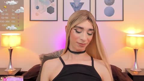 Snapshot of arivega chatting on February 10, 5:58 am Nice to meet you thumb up me please its important I LOOK MY BIO DOWN online show from February 10, 5:58 am