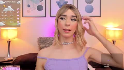 Snapshot of arivega chatting on February 11, 5:58 am Nice to meet you thumb up me please its important I LOOK MY BIO DOWN online show from February 11, 5:58 am