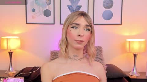 Snapshot of arivega chatting on February 23, 10:42 pm Nice to meet you thumb up me please its important I LOOK MY BIO DOWN online show from February 23, 10:42 pm