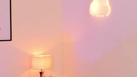 Snapshot of arivega chatting on November 21, 7:29 am Nice to meet you thumb up me please its important I LOOK MY BIO DOWN online show from November 21, 7:29 am