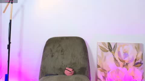 Snapshot of arivega chatting on July 20, 10:39 am Nice to meet you thumb up me please its important I LOOK MY BIO DOWN online show from July 20, 10:39 am