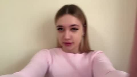 Snapshot of arlettaeavey chatting on May 21, 8:10 am Kate online show from May 21, 8:10 am