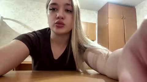Snapshot of arlettaeavey chatting on June 9, 8:15 am Kate online show from June 9, 8:15 am