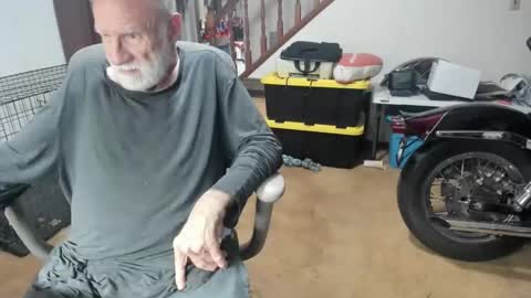 armalite16 online show from January 8, 4:04 am