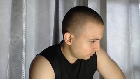 Snapshot of armando_2002 chatting on November 4, 6:07 pm ARMANDO online show from November 4, 6:07 pm