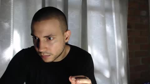 Snapshot of armando_2002 chatting on November 10, 6:51 pm ARMANDO online show from November 10, 6:51 pm