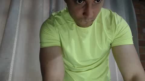 Snapshot of armando_2002 chatting on November 15, 4:25 pm ARMANDO online show from November 15, 4:25 pm