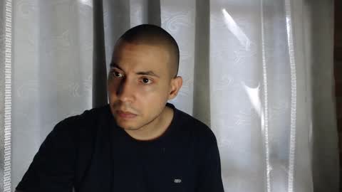 Snapshot of armando_2002 chatting on November 17, 5:41 pm ARMANDO online show from November 17, 5:41 pm