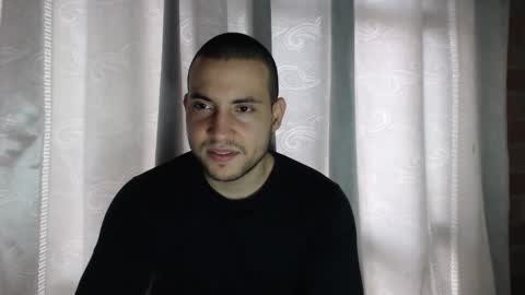 Snapshot of armando_2002 chatting on November 23, 4:40 pm ARMANDO online show from November 23, 4:40 pm