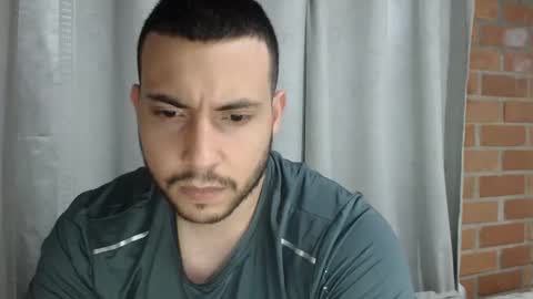 Snapshot of armando_2002 chatting on March 2, 1:41 am ARMANDO online show from March 2, 1:41 am