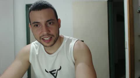 Snapshot of armando_2002 chatting on June 8, 4:02 am ARMANDO online show from June 8, 4:02 am