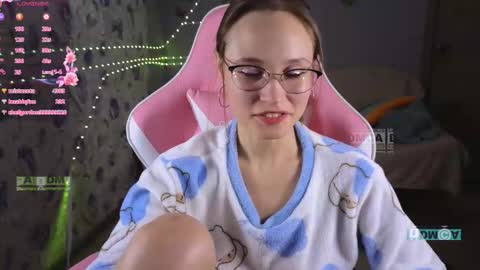 armurra online show from December 2, 3:40 pm