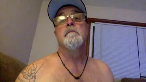 armyguy5311 online show from May 9, 9:58 am