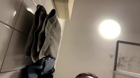 Snapshot of armyskater32 chatting on February 18, 10:17 pm armyskater32 online show from February 18, 10:17 pm