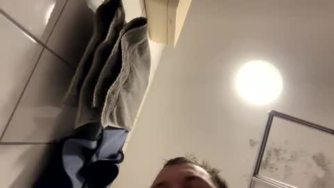 Snapshot of armyskater32 chatting on February 19, 9:55 pm armyskater32 online show from February 19, 9:55 pm