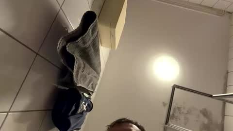 Snapshot of armyskater32 chatting on March 4, 8:26 pm armyskater32 online show from March 4, 8:26 pm