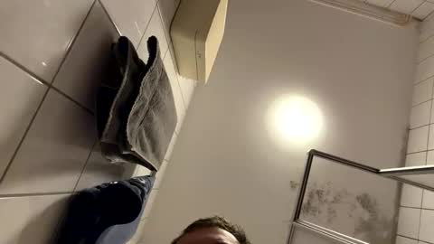 Snapshot of armyskater32 chatting on March 5, 8:38 pm armyskater32 online show from March 5, 8:38 pm