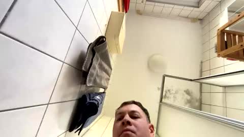 Snapshot of armyskater32 chatting on March 13, 11:17 am armyskater32 online show from March 13, 11:17 am