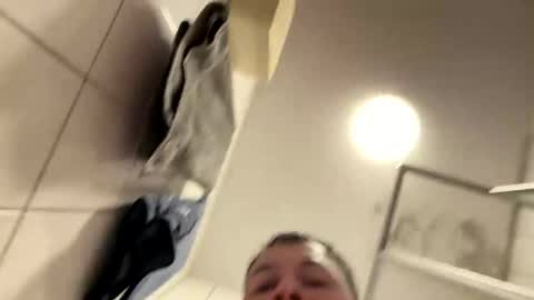 Snapshot of armyskater32 chatting on March 14, 8:42 am armyskater32 online show from March 14, 8:42 am