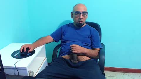 arnelux72 online show from February 2, 5:32 am