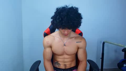 Snapshot of arnold_black69 chatting on September 23, 12:41 pm arnold black online show from September 23, 12:41 pm