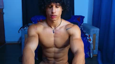 Snapshot of arnold_black69 chatting on March 19, 1:20 am arnold black online show from March 19, 1:20 am