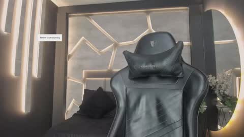 Arohom Lester online show from November 4, 10:58 am