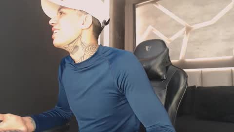 Arohom Lester online show from November 28, 11:02 am