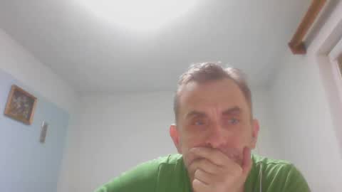 Snapshot of aromannn chatting on January 18, 4:21 pm aromannn online show from January 18, 4:21 pm
