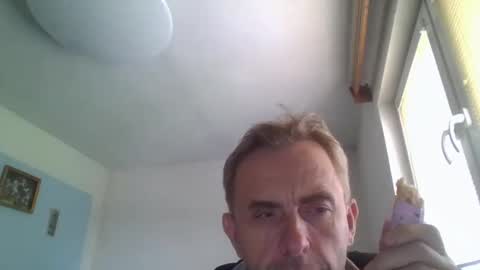 Snapshot of aromannn chatting on September 28, 12:10 pm aromannn online show from September 28, 12:10 pm
