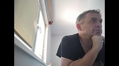 Snapshot of aromannn chatting on March 21, 8:41 am aromannn online show from March 21, 8:41 am