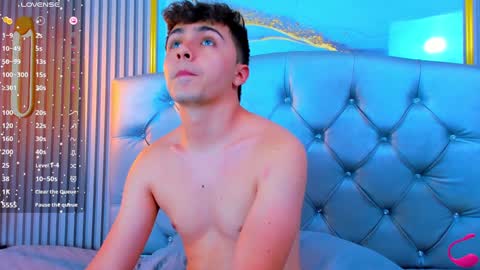 Snapshot of aron__cooper chatting on December 21, 10:40 pm aron__cooper online show from December 21, 10:40 pm