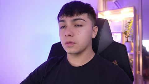 Snapshot of aron__cooper chatting on February 16, 11:56 pm aron__cooper online show from February 16, 11:56 pm