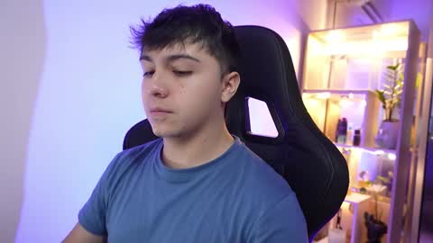 Snapshot of aron__cooper chatting on February 26, 11:59 pm aron__cooper online show from February 26, 11:59 pm