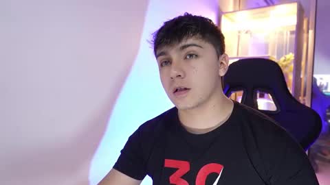 Snapshot of aron__cooper chatting on March 4, 12:38 am aron__cooper online show from March 4, 12:38 am