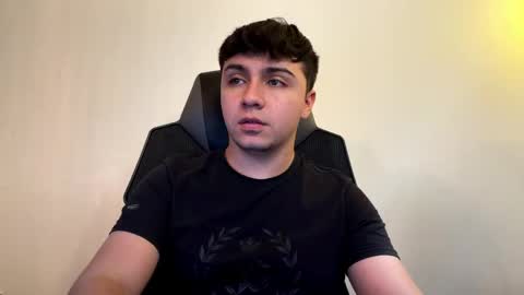 Snapshot of aron__cooper chatting on April 17, 2:31 pm aron__cooper online show from April 17, 2:31 pm