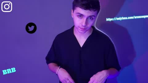 Snapshot of aron__cooper chatting on April 27, 2:31 am aron__cooper online show from April 27, 2:31 am