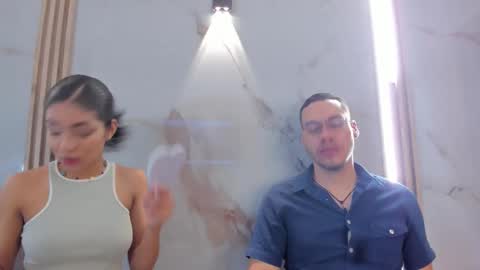 Snapshot of aron_and_molly chatting on November 13, 12:15 pm aron and molly online show from November 13, 12:15 pm