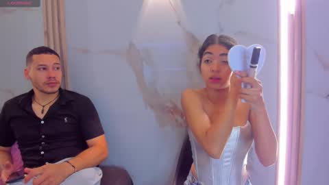 Snapshot of aron_and_molly chatting on November 15, 12:02 pm aron and molly online show from November 15, 12:02 pm