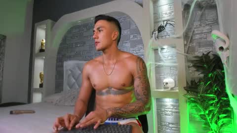 ARON BOLT online show from October 26, 12:33 pm