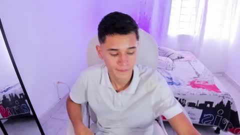 Aaron online show from September 17, 7:37 pm