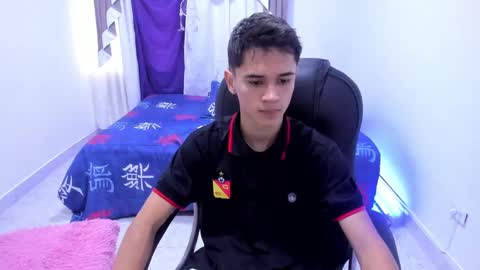 Aaron online show from October 8, 7:55 pm