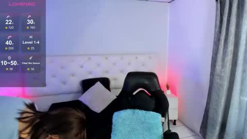 Snapshot of aron_cruz12 chatting on October 22, 1:22 pm Aron cruz online show from October 22, 1:22 pm