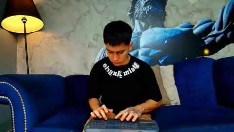 aron_pulse online show from February 9, 1:15 pm